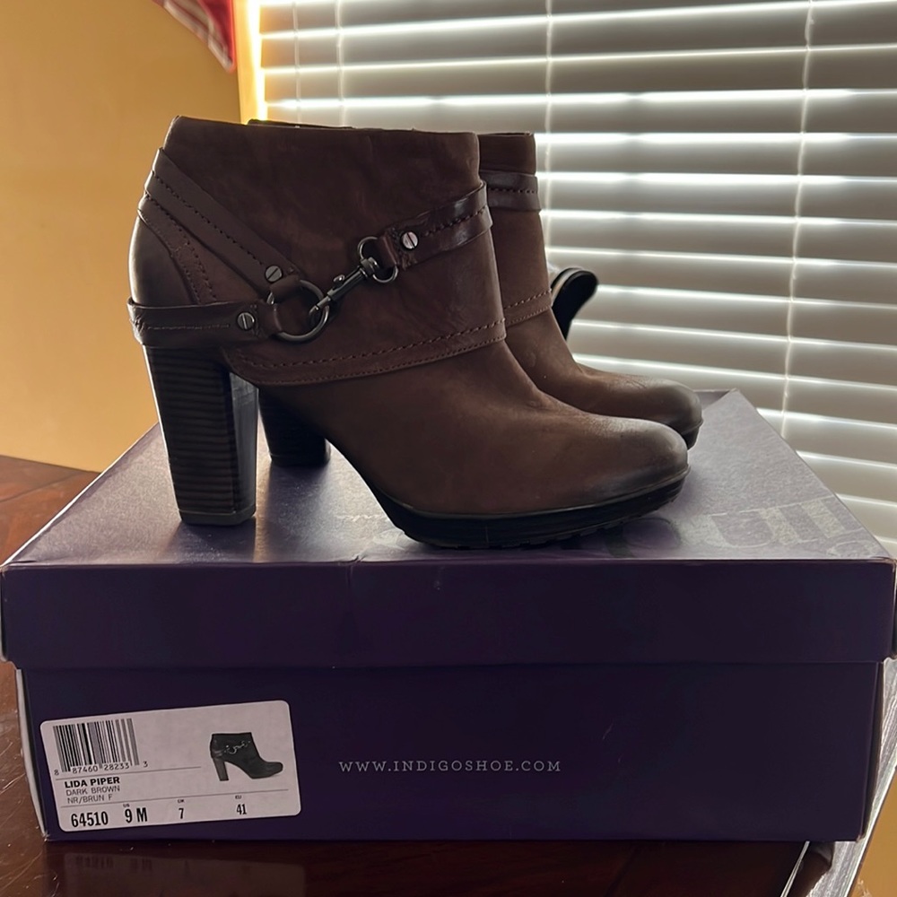Clarks booties